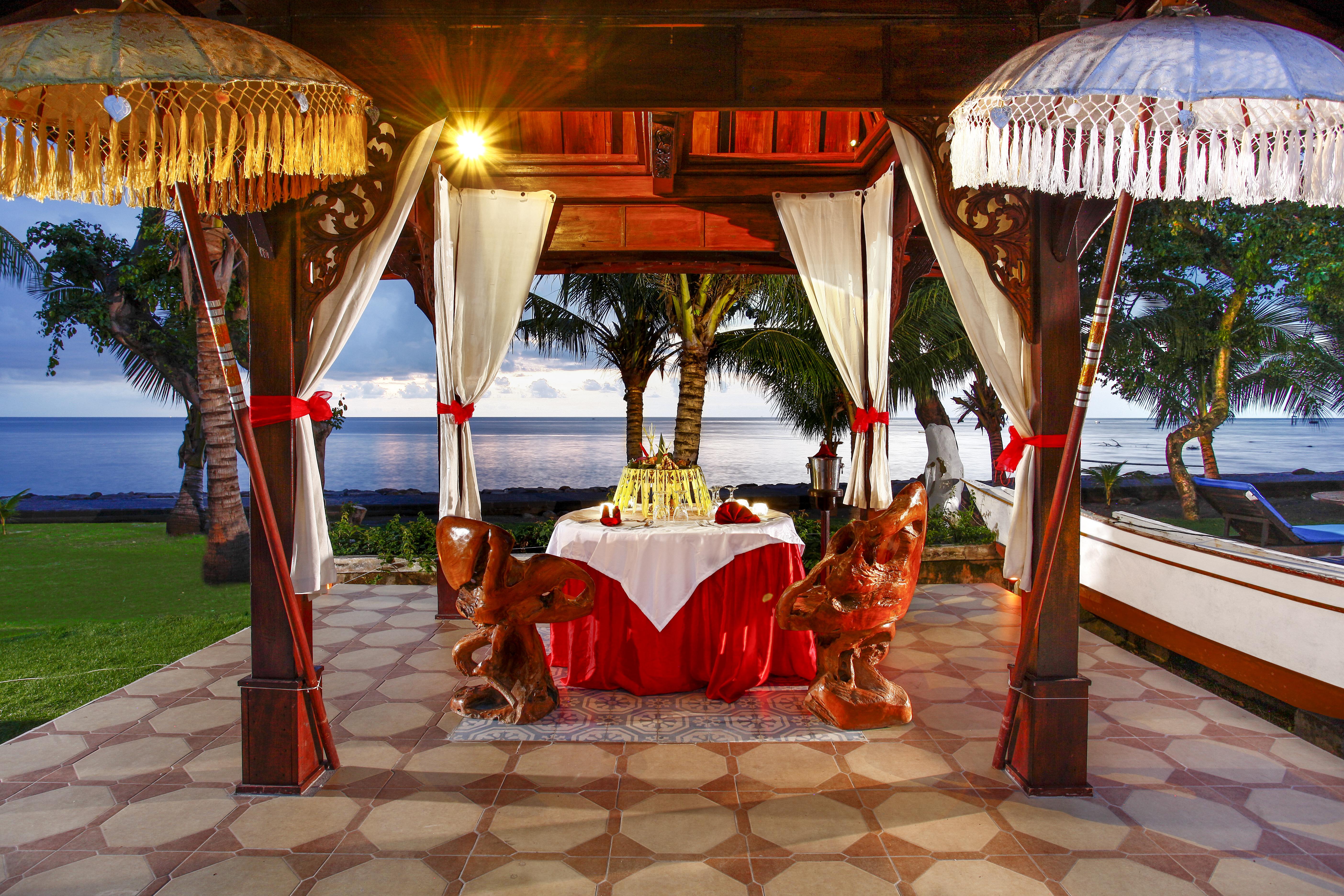 Puri Saron Hotel Baruna Beach Lovina Exteriör bild