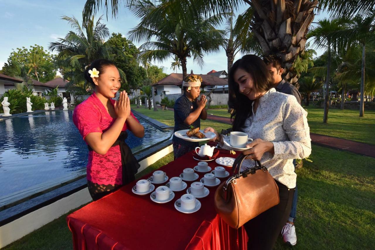 Puri Saron Hotel Baruna Beach Lovina Exteriör bild